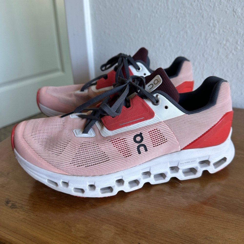 On Cloud Stratus Sneaker Running Training Shoes Size 9 Women’s